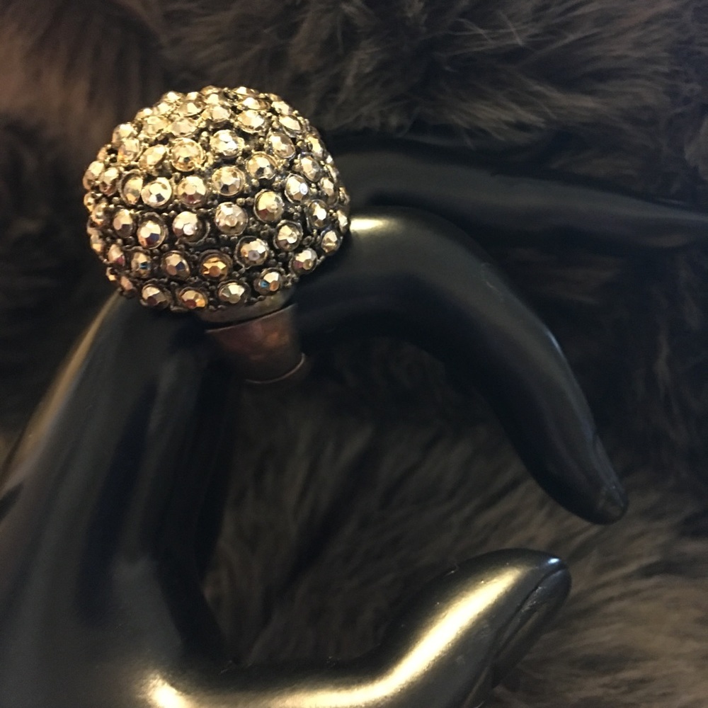 Gold tone faceted stone dome stretch ring